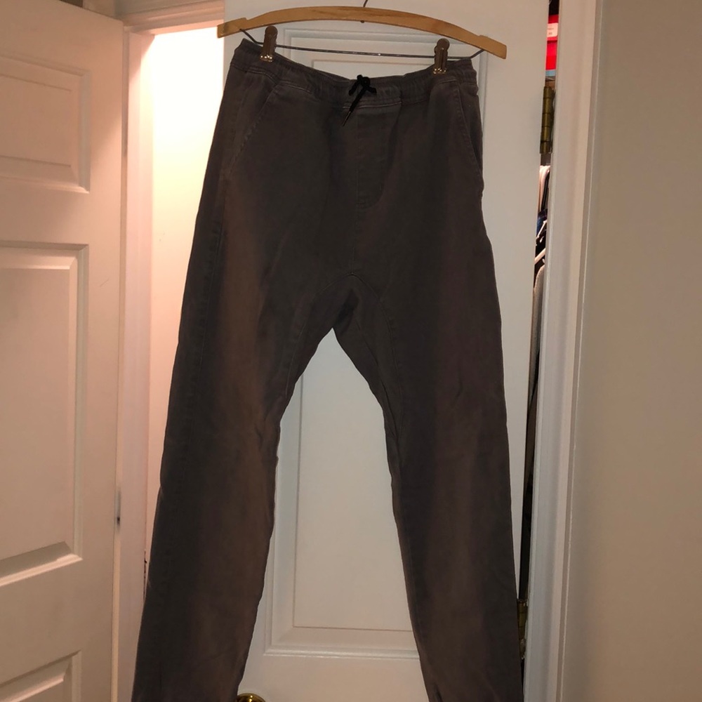 Men’s grey joggers